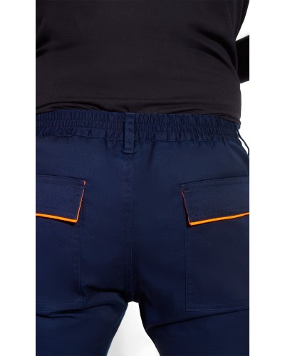Pantalón Forrado Multibolsillos. Ext. 80% Poli / 20% Alg 235 g/m². Int.100% Pol.185 g/m²