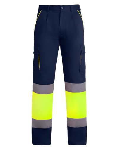 Pantalón Forrado Multibolsillos. Ext. 80% Poli / 20% Alg 235 g/m². Int.100% Pol.185 g/m²