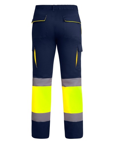 Pantalón Forrado Multibolsillos. Ext. 80% Poli / 20% Alg 235 g/m². Int.100% Pol.185 g/m²