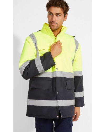 Parka Acolchada Tejido Inpermeable. Ext. 100% Waterproof Pol laminado. Int. 100% Poliéster 365 g/m²