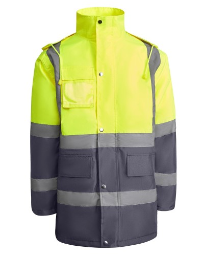 Parka Acolchada Tejido Inpermeable. Ext. 100% Waterproof Pol laminado. Int. 100% Poliéster 365 g/m²