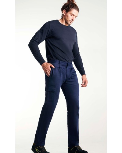Pantalón tejido ignífugo. 98% algodón / 2% fibra de carbono, sarga, 360 g/m².