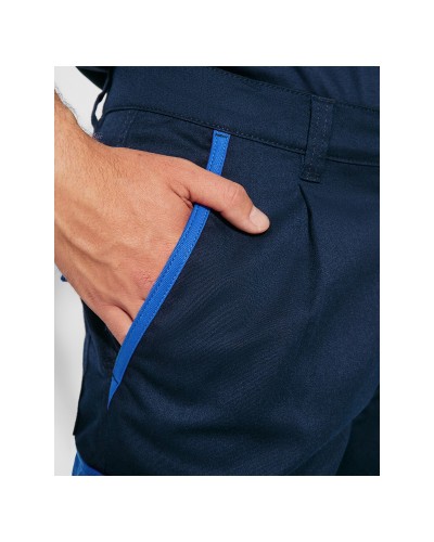 Bermuda Multibolsillos 65% poliéster / 33% algodón / 2% elastano, sarga, 250 g/m²