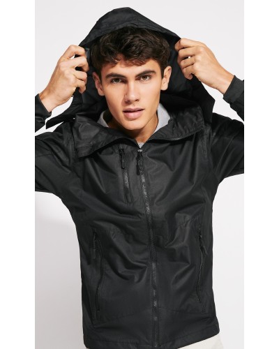 Parka Impermeable 100% poliéster.