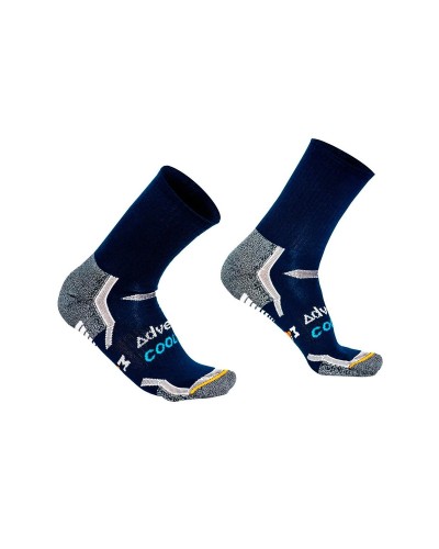 Calcetín técnico con Coolmax®. 62% Coolmax. 33% Poliamida. 1% Elastomero. 4% Elastodieno.