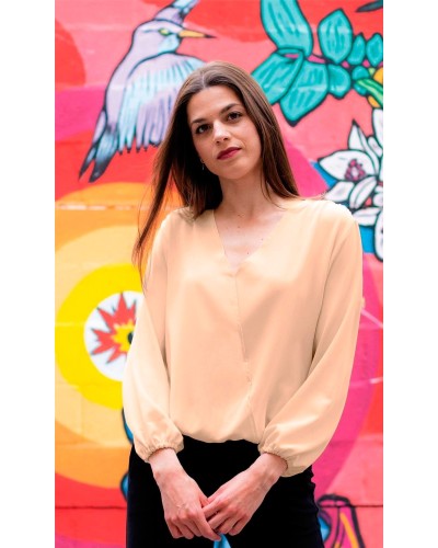 Blusa Abullonada con goma en puño y bajo. 95% Poliéster 5% Spandex 160 gr/m2