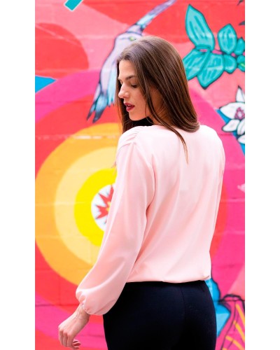 Blusa Abullonada con goma en puño y bajo. 95% Poliéster 5% Spandex 160 gr/m2