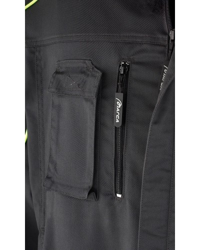 Chaqueta Multibolsillos. 58% Poliéster - 39% Algodón - 3% Elastano. 245 gr/m2.