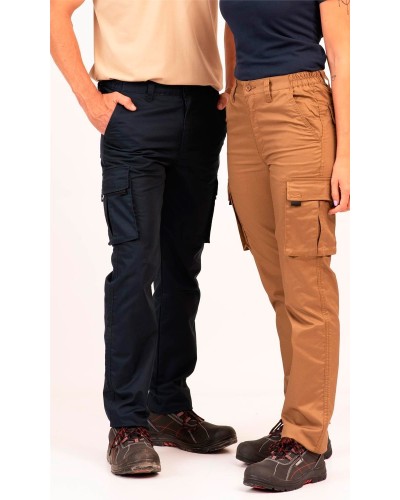 Pantalón de trabajo Elástico e Hidrofugado. 70% Pol. 26% Alg. 4% Elas. 240gr/m2